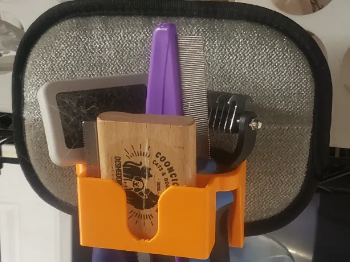 Wire Shelve Cat Brush Caddy