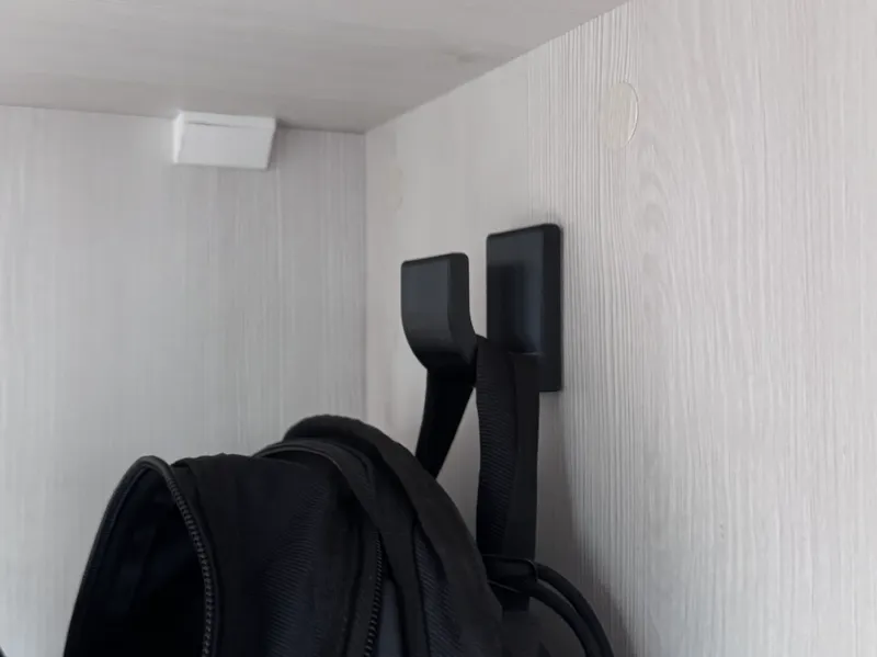 Bag hook