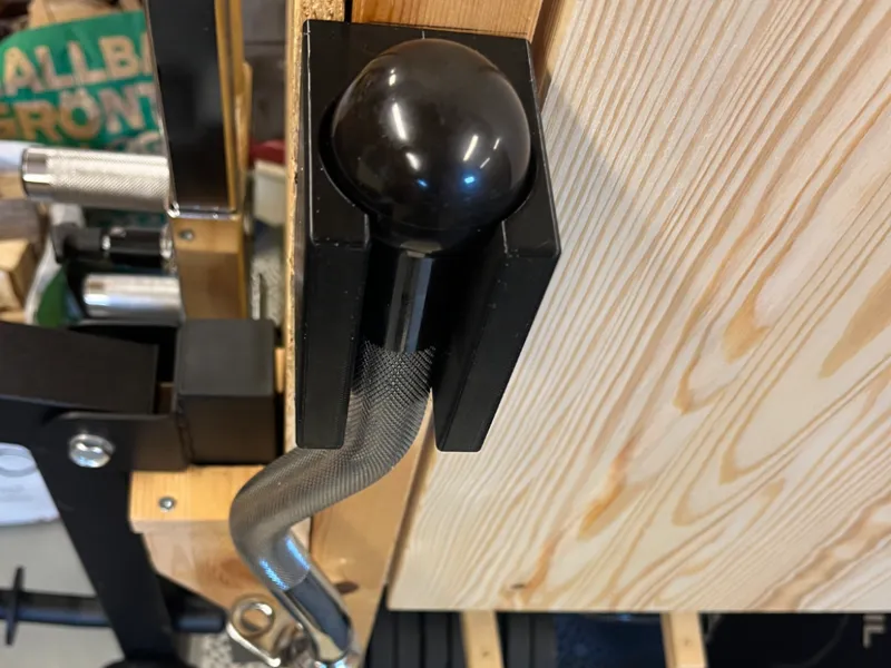 Cable Curl Bar Holder