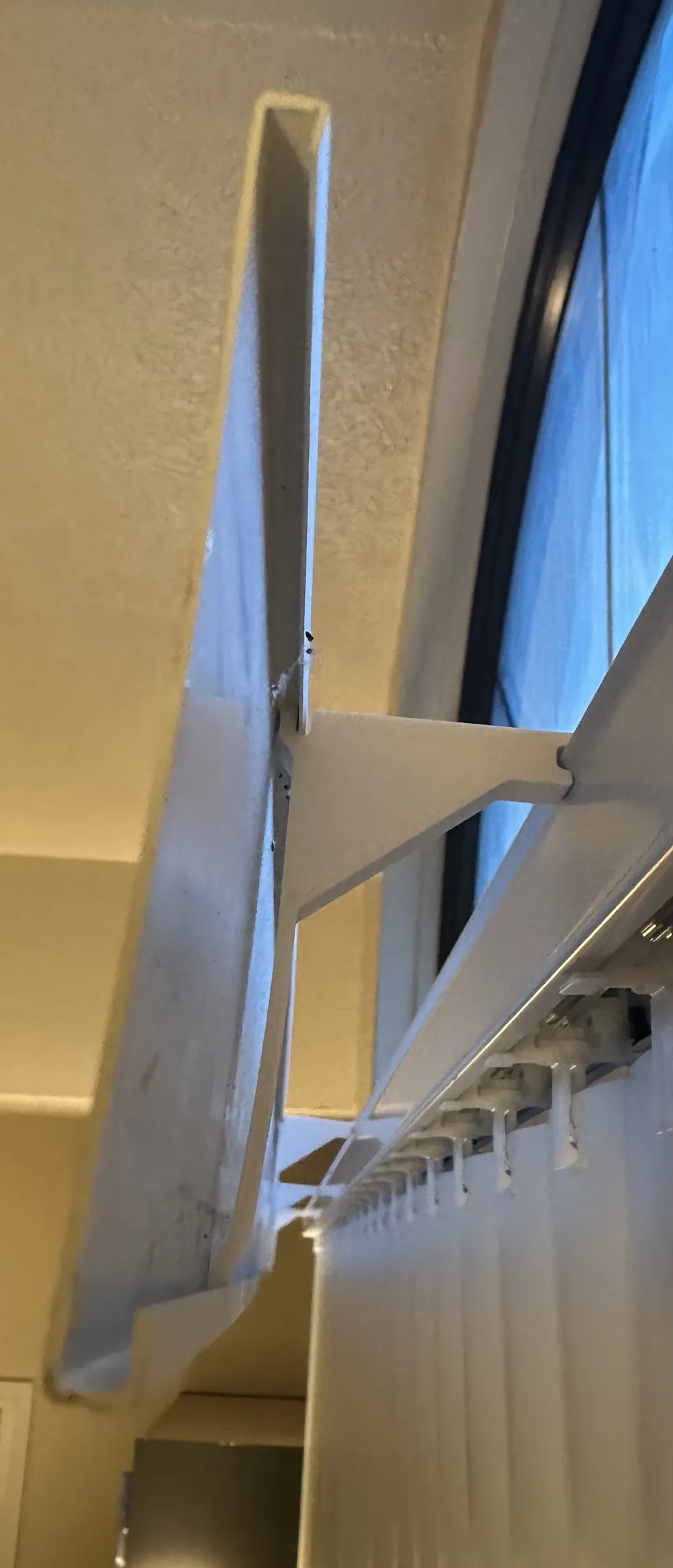 Vertical Blind Headrail Cover Holder by Micah Focht MakerWorld