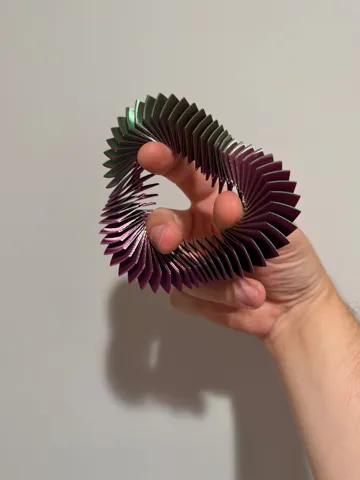 Objeto manipulable: Squishy Loopz - UFO — vista de referencia 4
