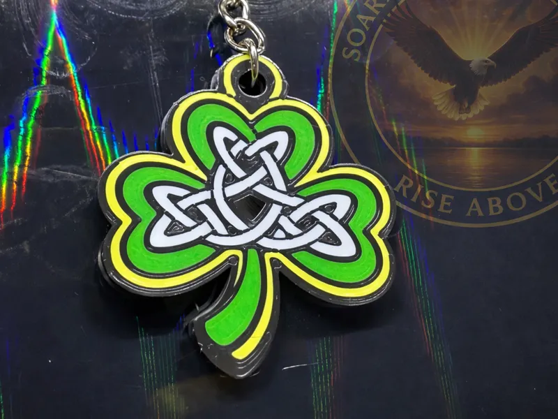 Celtic Shamrock Knot Keychain – Double-Sided