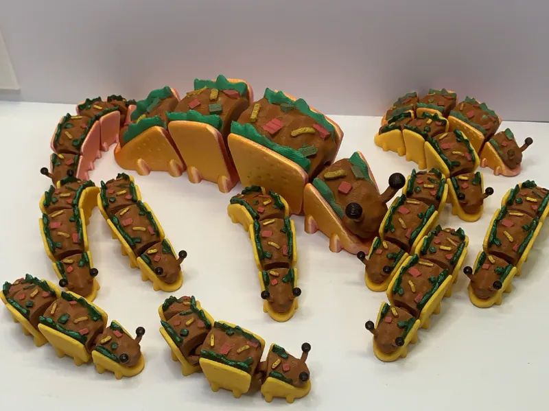 TacoPilla Flexi toy