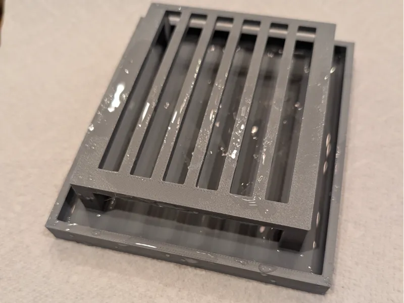 Simple soap tray