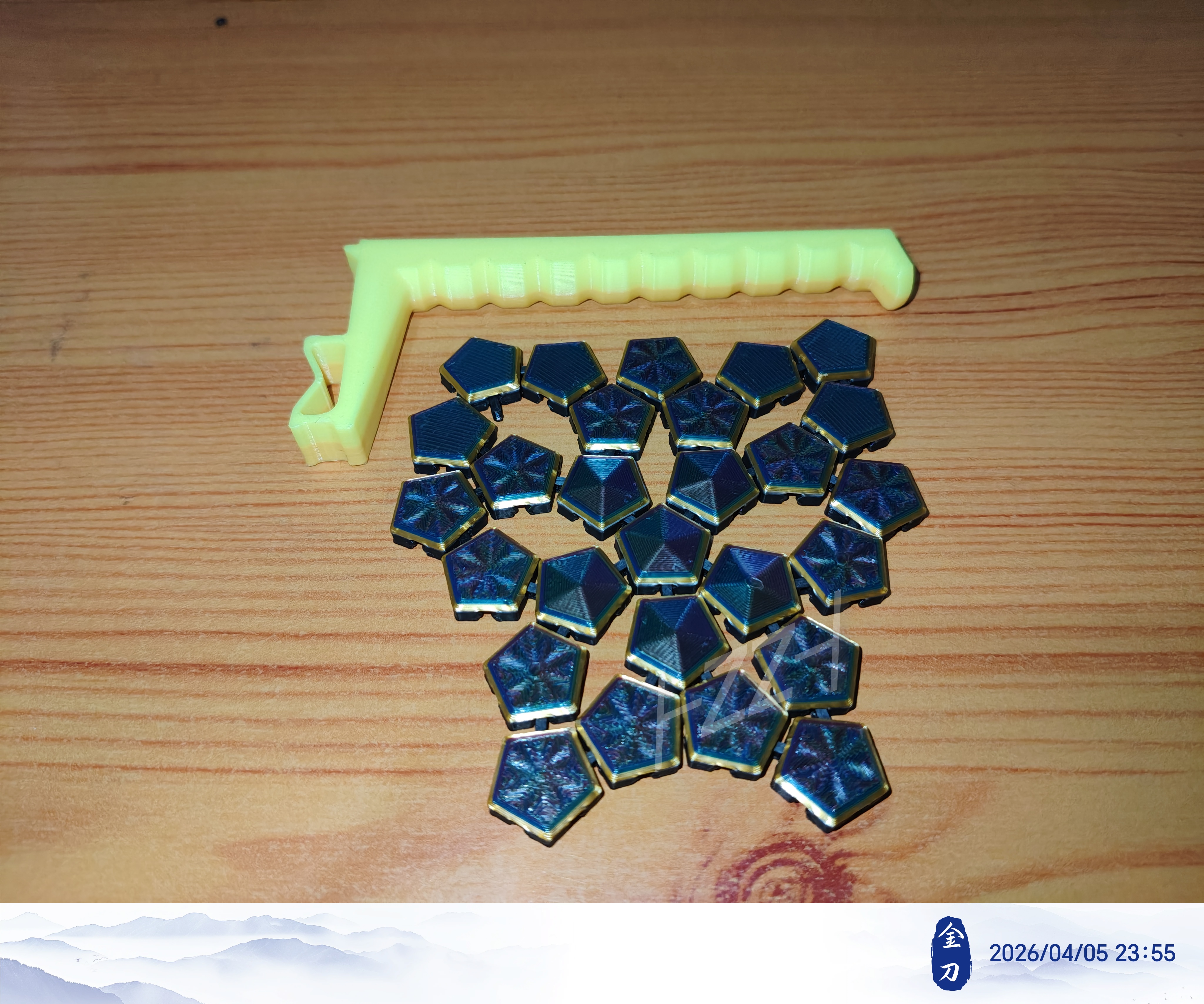 Miniatura 2 do modelo 3D 可拼装类锁子甲杯垫系列-五_2.3-2.4