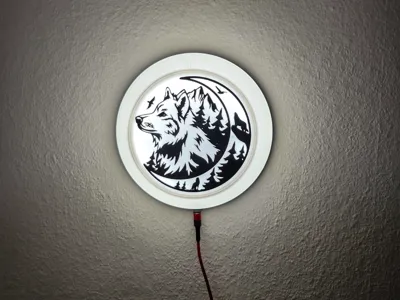Wall lamp with wolf motif