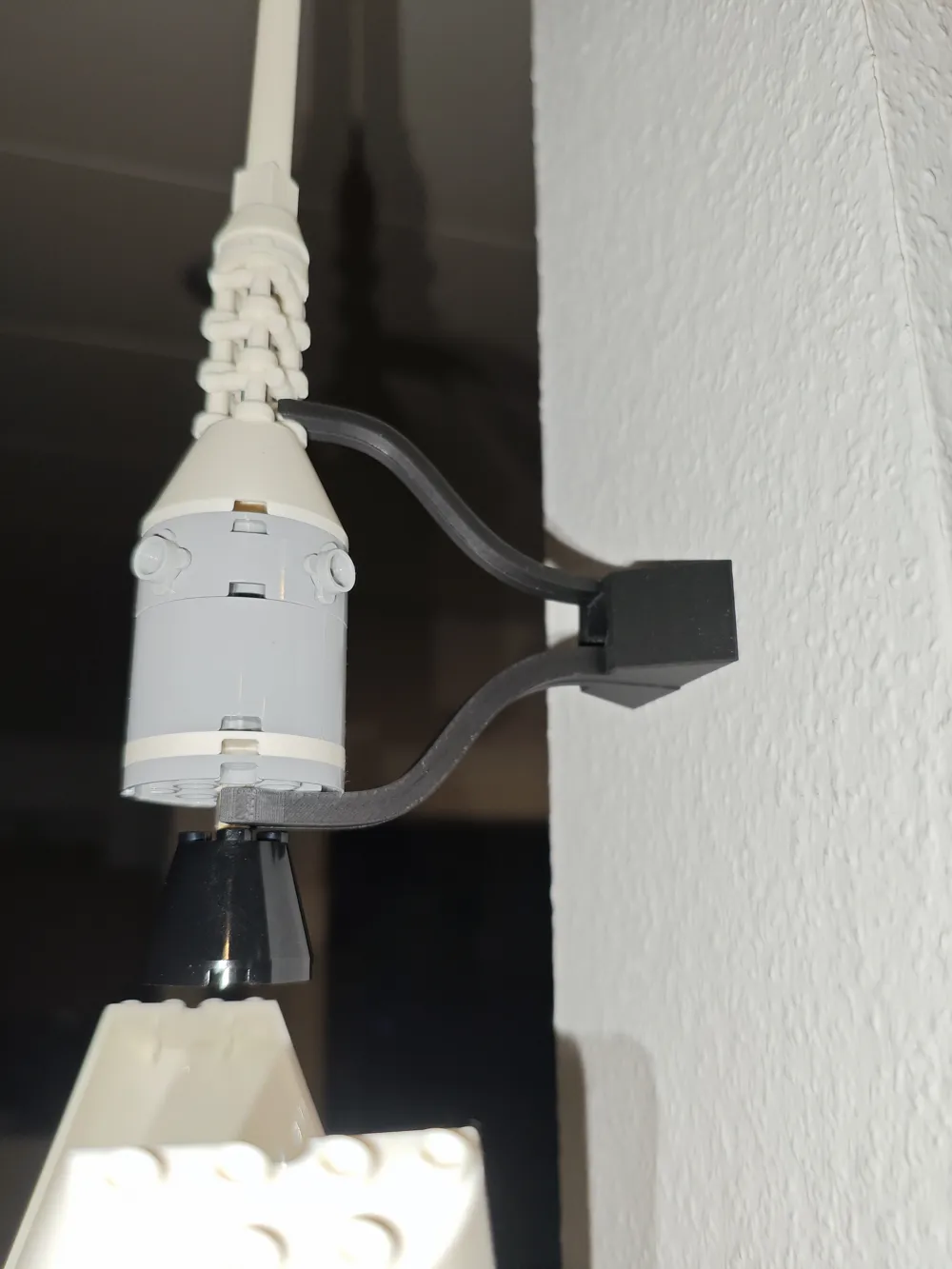 L€GO Ideas 92176 Saturn V Wall Holder - Free 3D Print Model - MakerWorld