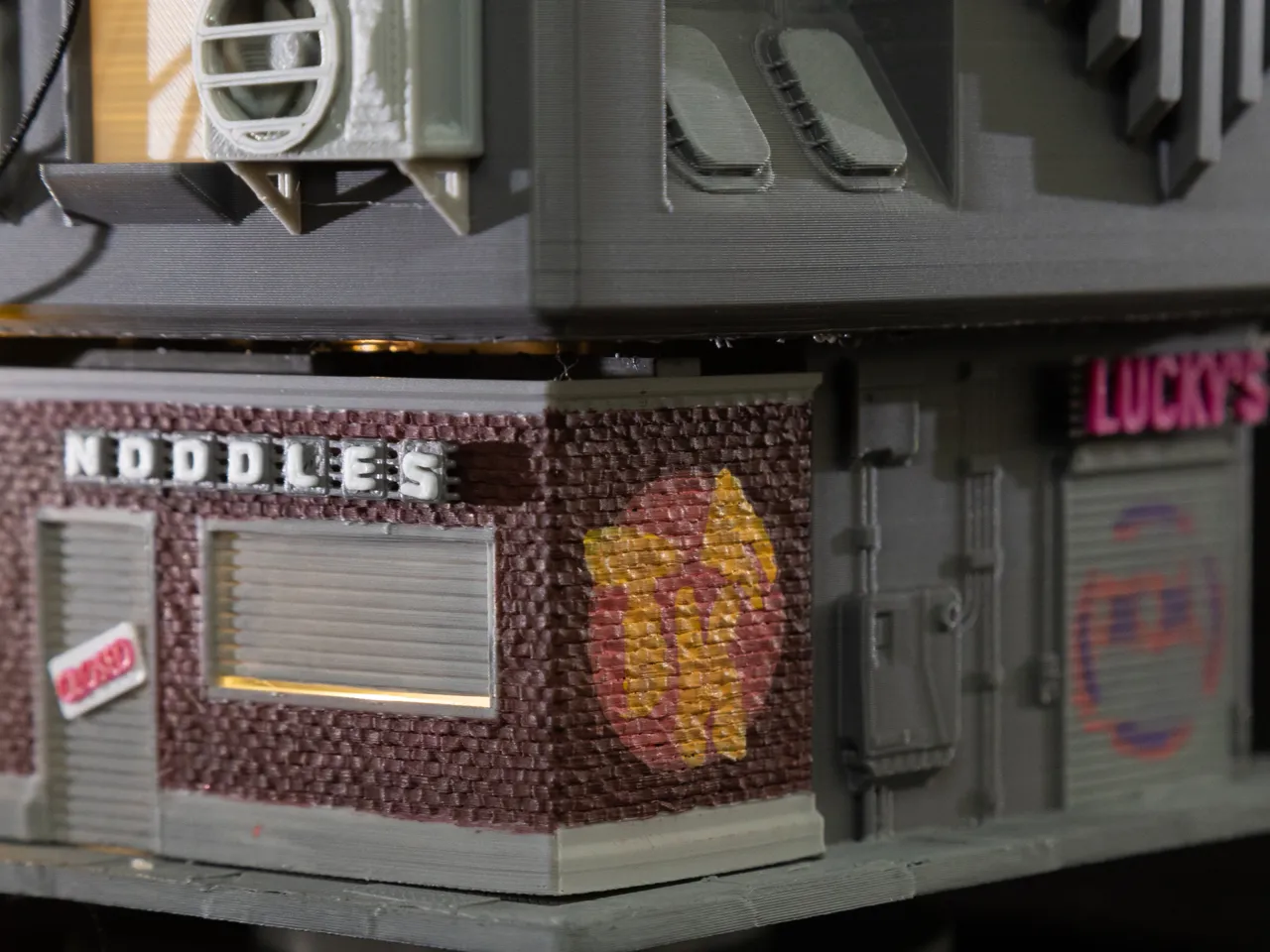 Cyberpunk Dice Tower - High Detail Lit Model view 4