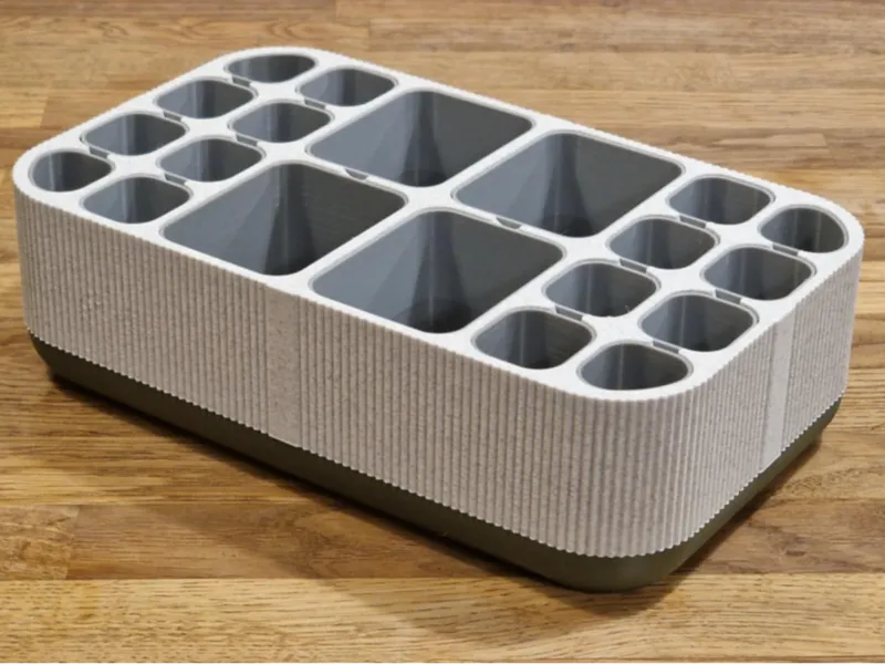 Modular plant pot with removable inserts