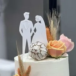 Cake topper mariés