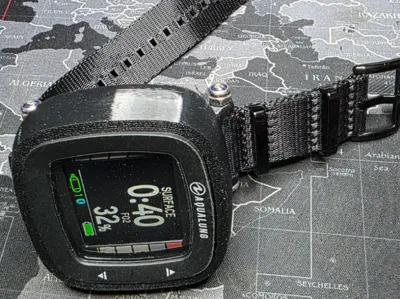 Aqualung i330r console to wrist mount conversion