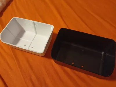 D18b bait boat container