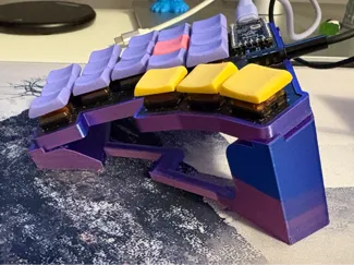 DasBob keyboard tenting