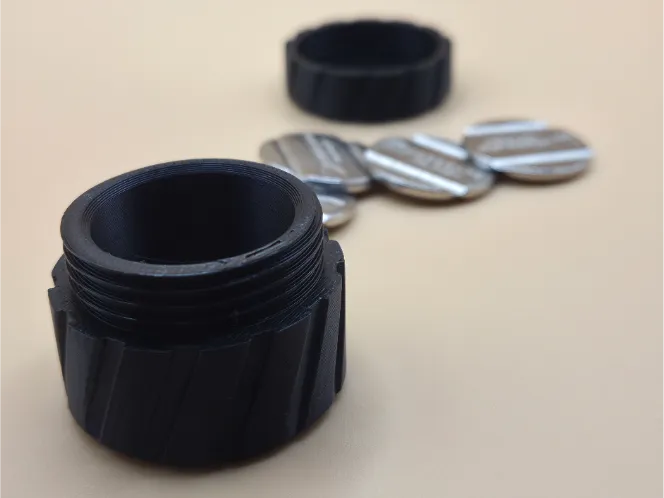 Tire-style coin container