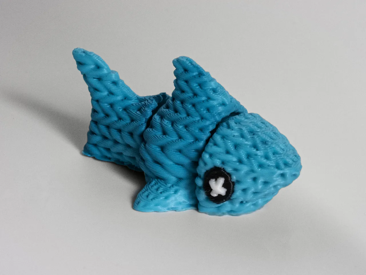 Mini Knitted Shark – Articulated & Keychain view 3