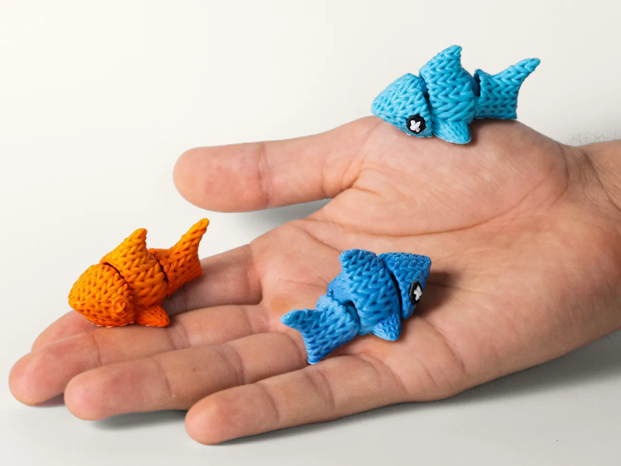 Mini Knitted Shark – Articulated & Keychain view 2