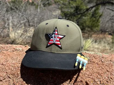 Golf tee hat clip