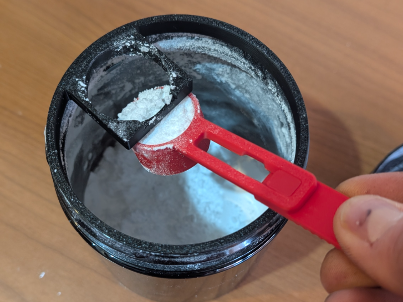 Dispenser creatina con manico allungabile Prozis