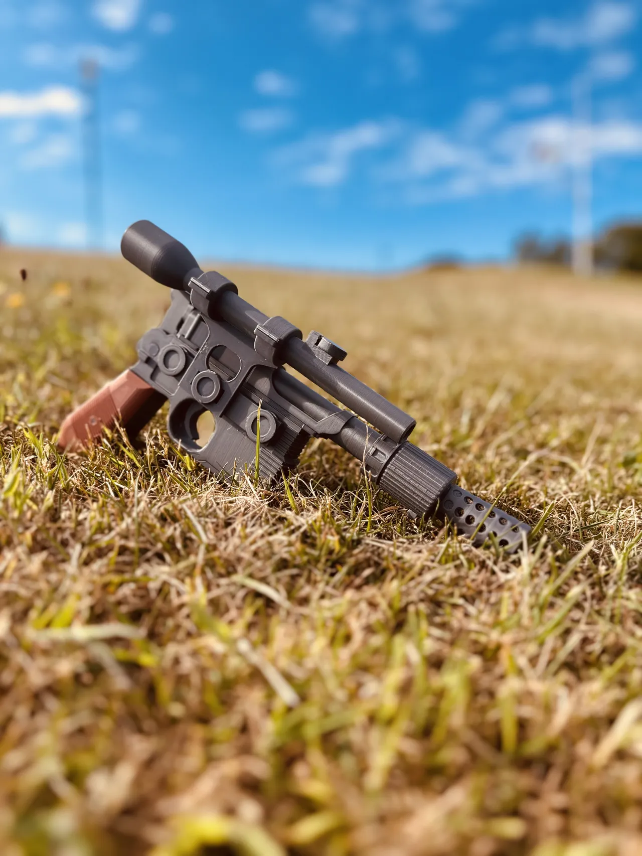 Han Solo DL-44 Blaster – Star Wars Prop Replica view 2
