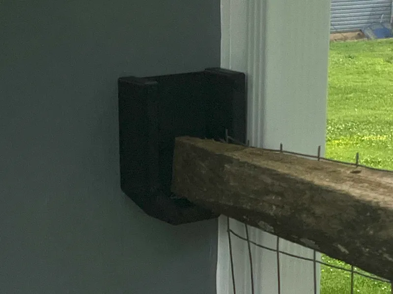 Split Rail Fence Holder