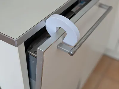 Dishwasher Door Holder
