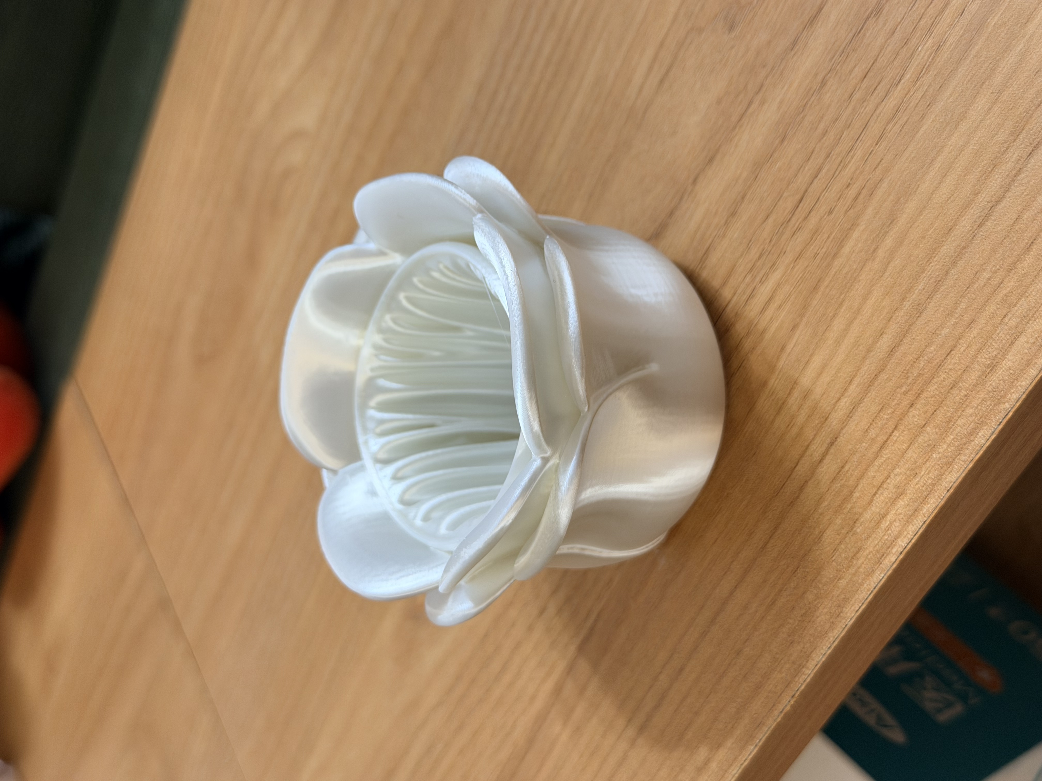 Miniatura 1 do modelo 3D 花瓣弧形收纳盒