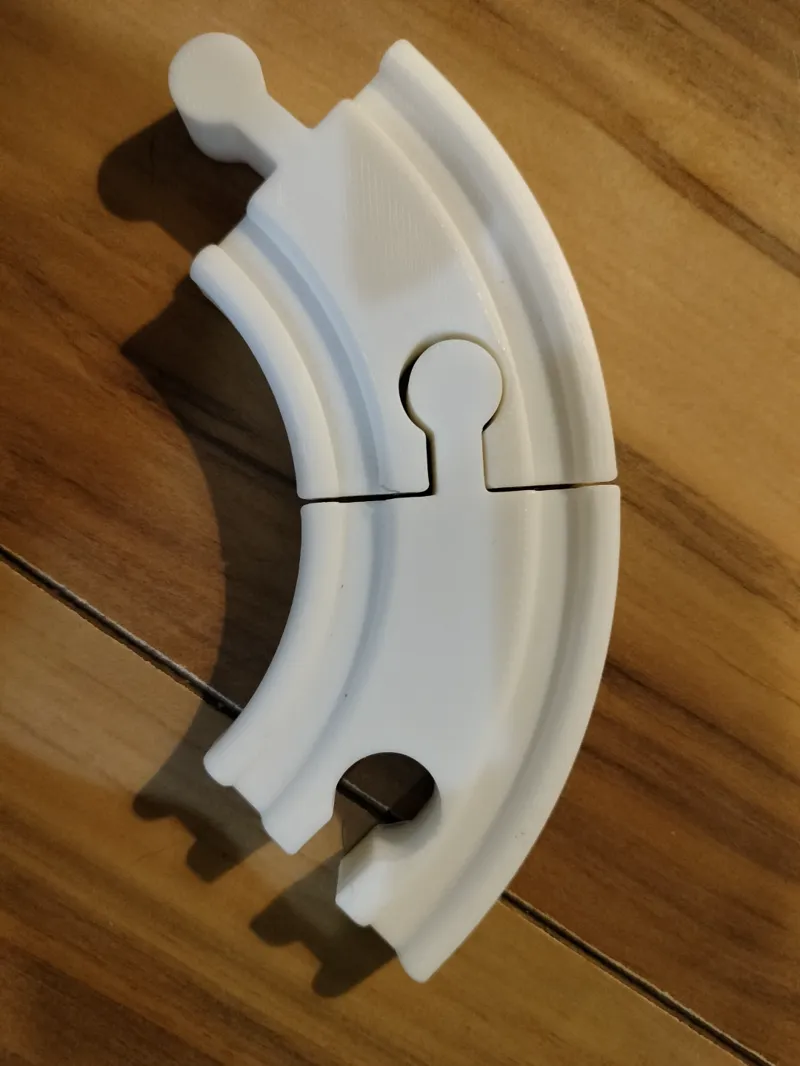 45- and 60-degree curved Brio Tracks