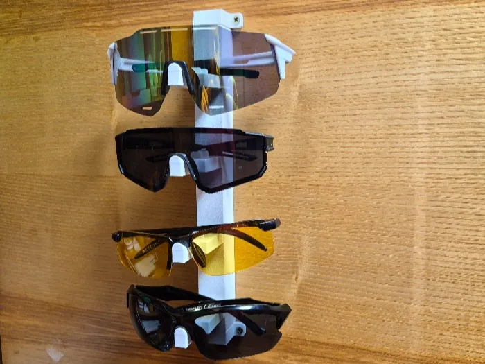 Glasses holde for wall mounting