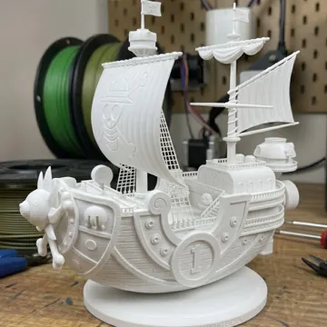 Figura decorativa: Thousand Sunny Pirate Ship Straw Hat Chibi Model — vista de referencia 3