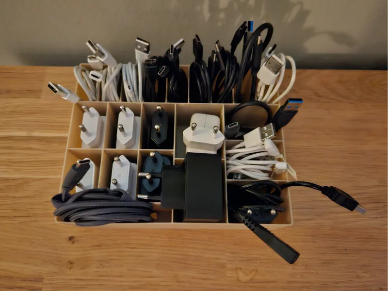 charger organizer