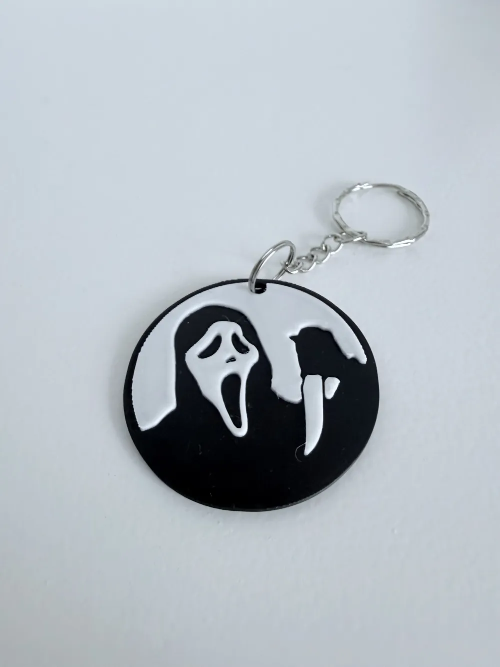 Scream Ghostface Keychain - Free 3D Print Model - MakerWorld