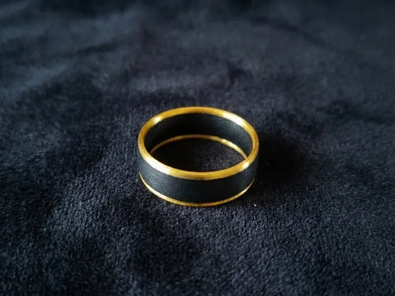 Anello confortevole da uomo