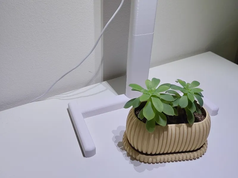 (Remix) Click and Grow Light stand