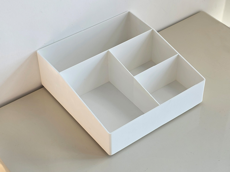Miniatura 2 do modelo 3D 桌面抽屉式收纳盒 多层储物架