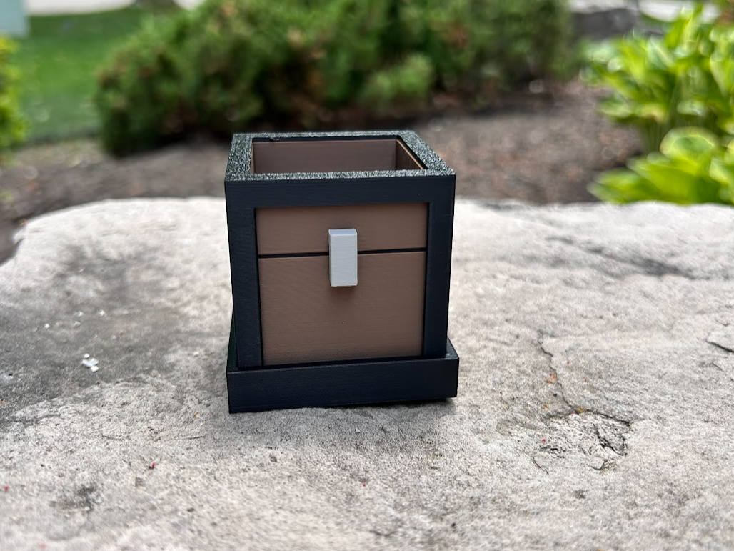 Minecraft Chest Planter & Drip Tray Set