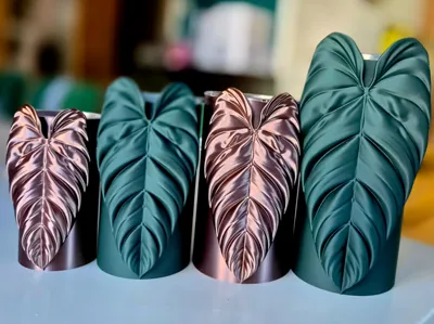 Philodendron Melanochrysum self watering planter