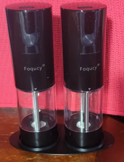 Salt and Pepper Grinder Holder