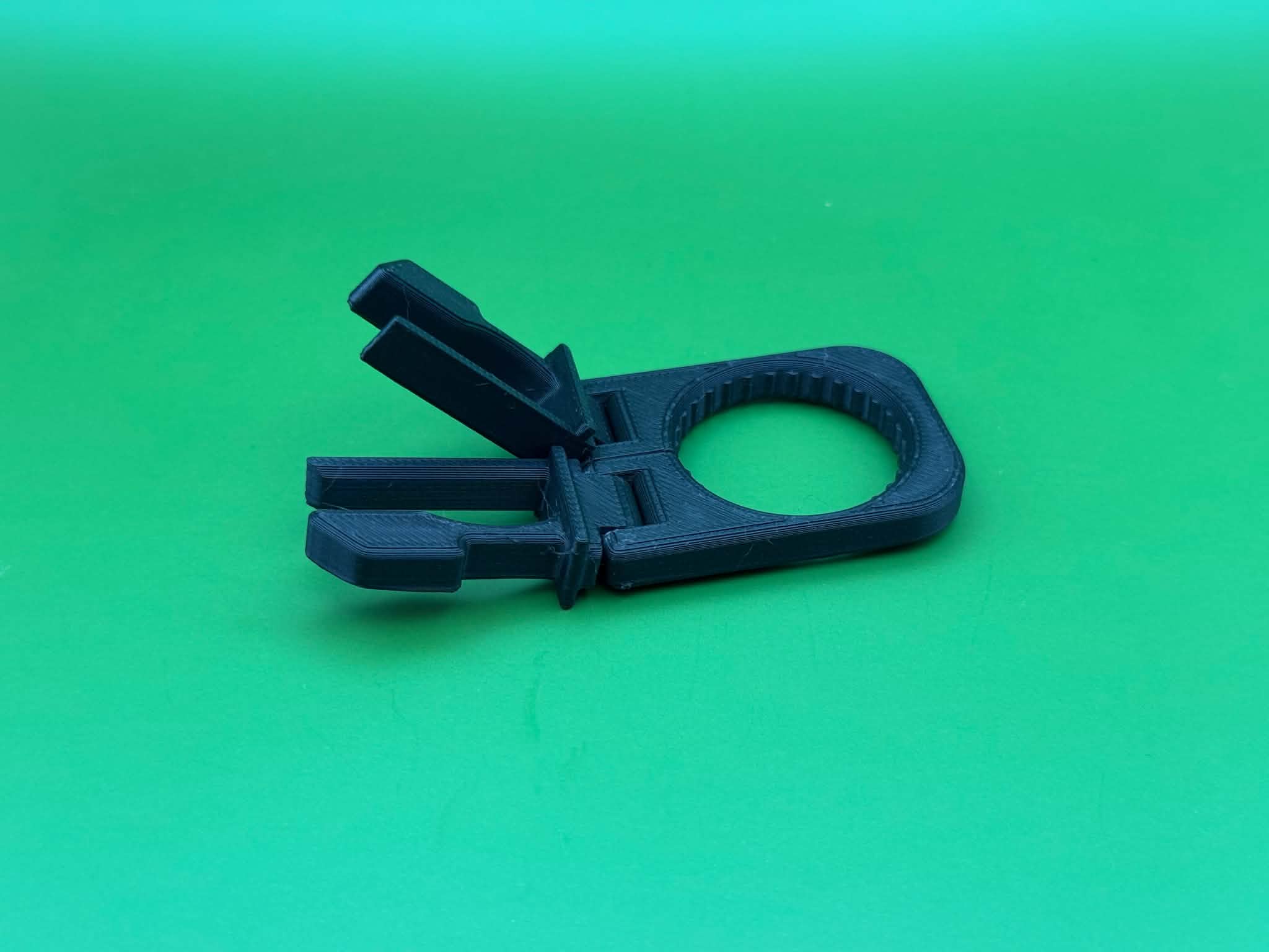 Movable Bottle Clip