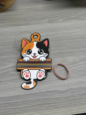 Accesorio para sujetar ligas de cabello: Calio Cat Hair Tie Holder Keychain — vista de referencia 3