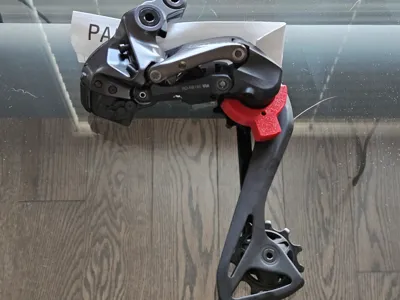 Shimano Ultegra R8170 rear derailleur cage lock