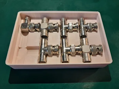 Stackable gridfinity tray for BNC tee splitters
