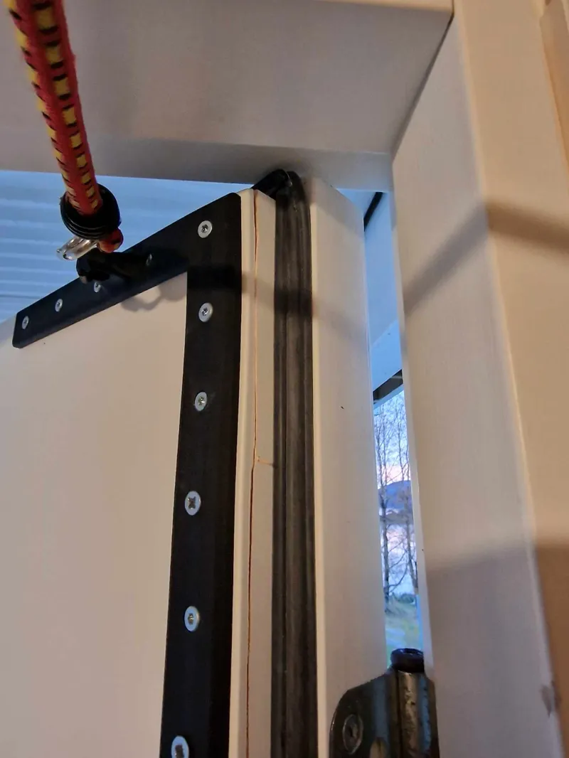 Door corner reinforcement