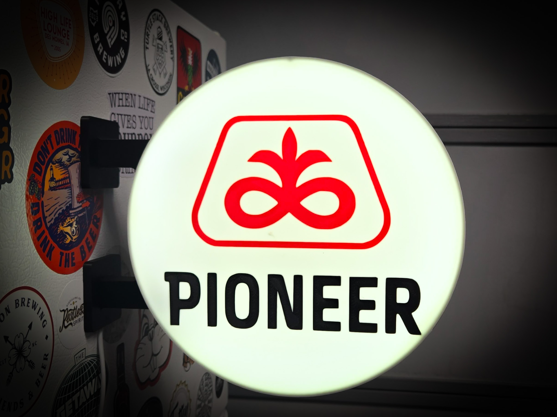 PIONEER SEED ~ 2-Sided Round Lightbox