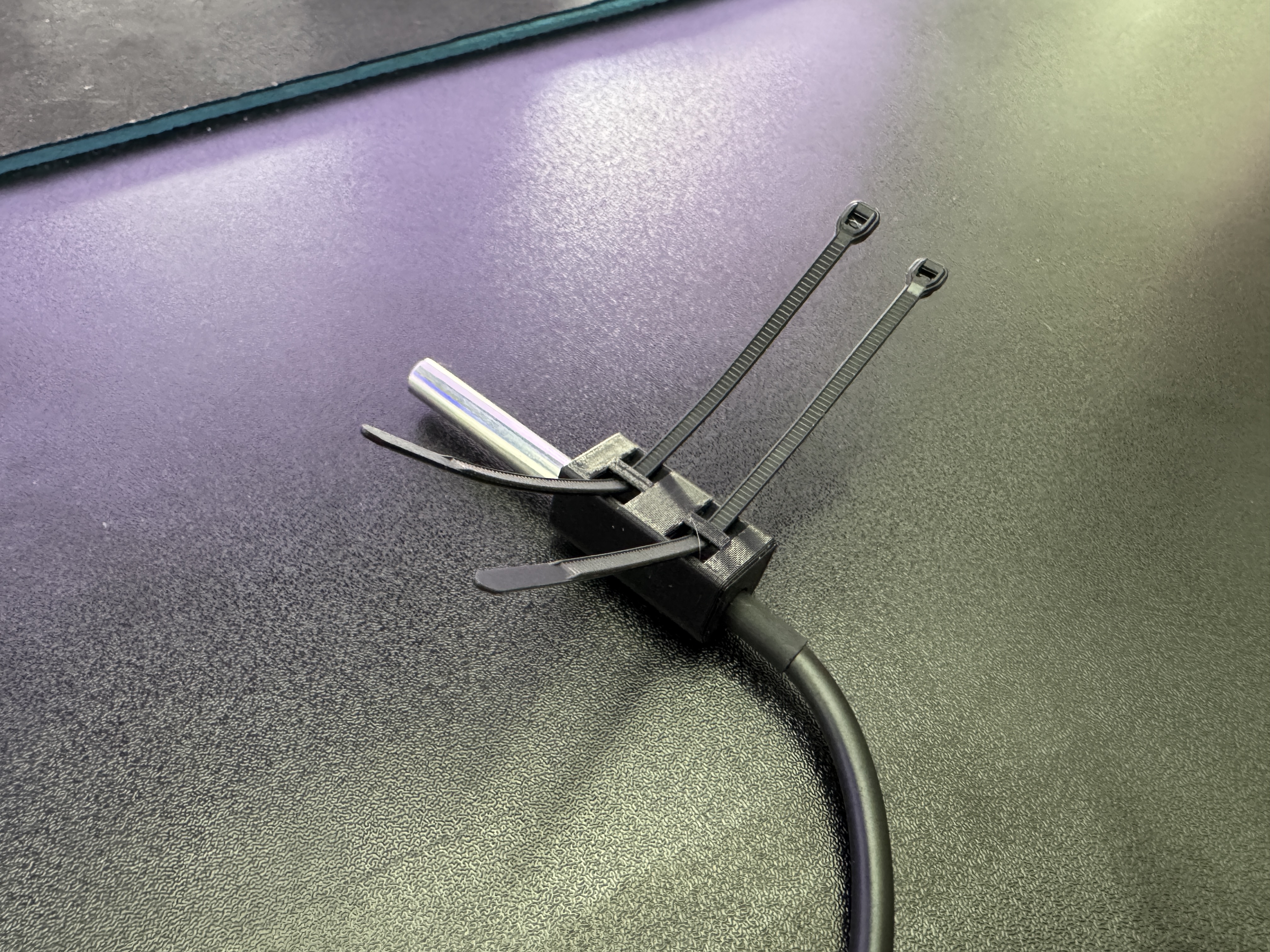 Miniatura 3 do modelo 3D DS18B20 Mounts