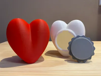 Threaded Heart Container