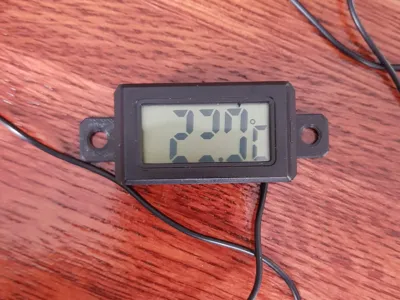 Temp sensor wall mount