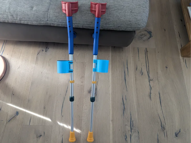 Becher für Krücken - Kinderkrücken