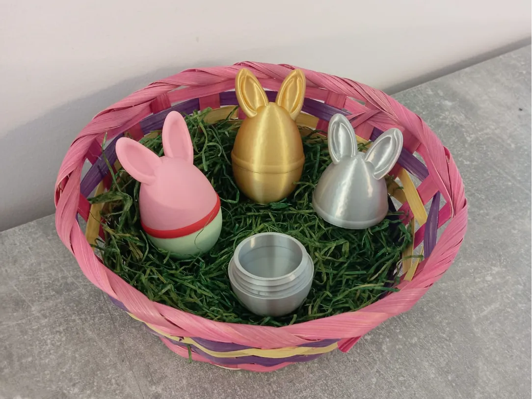Œuf de Pâques lapin à cachette de bonbons
