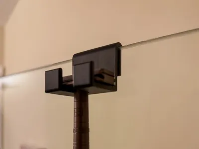 Henson Razor Parametric Shower Door Holder