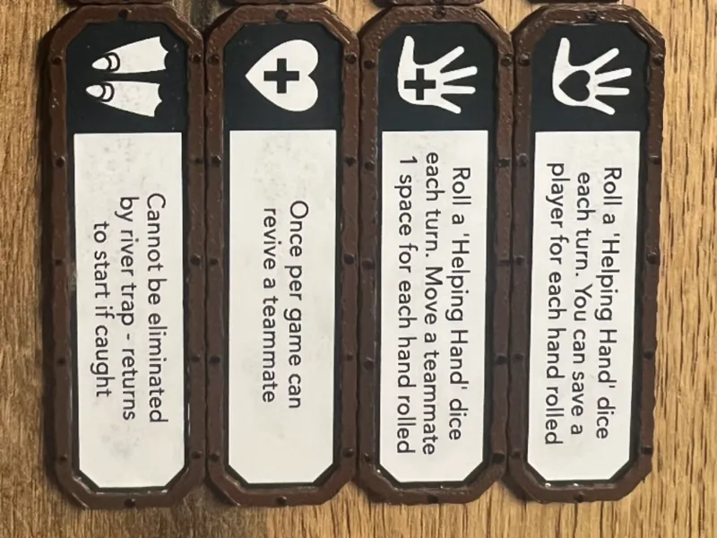 RelictRushCardHolder